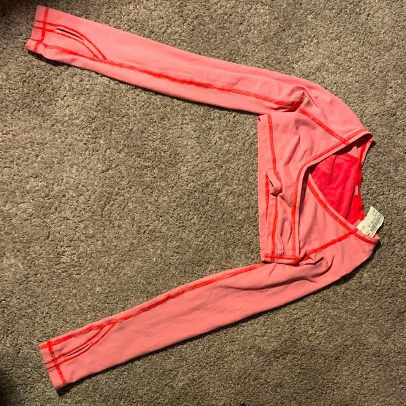 Ivivva youth crop top. Guc - Picture 1 of 3